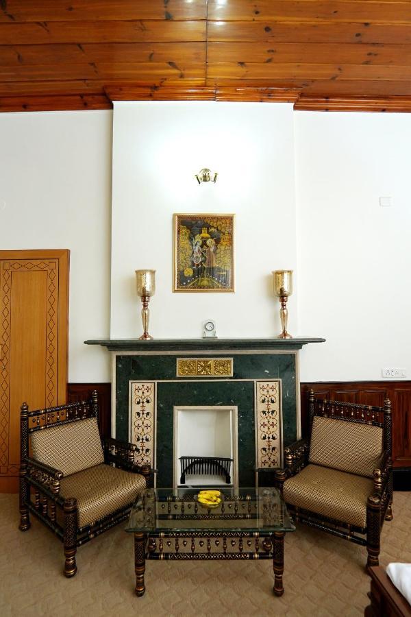 The Edgeworth Bed and Breakfast Shimla Buitenkant foto