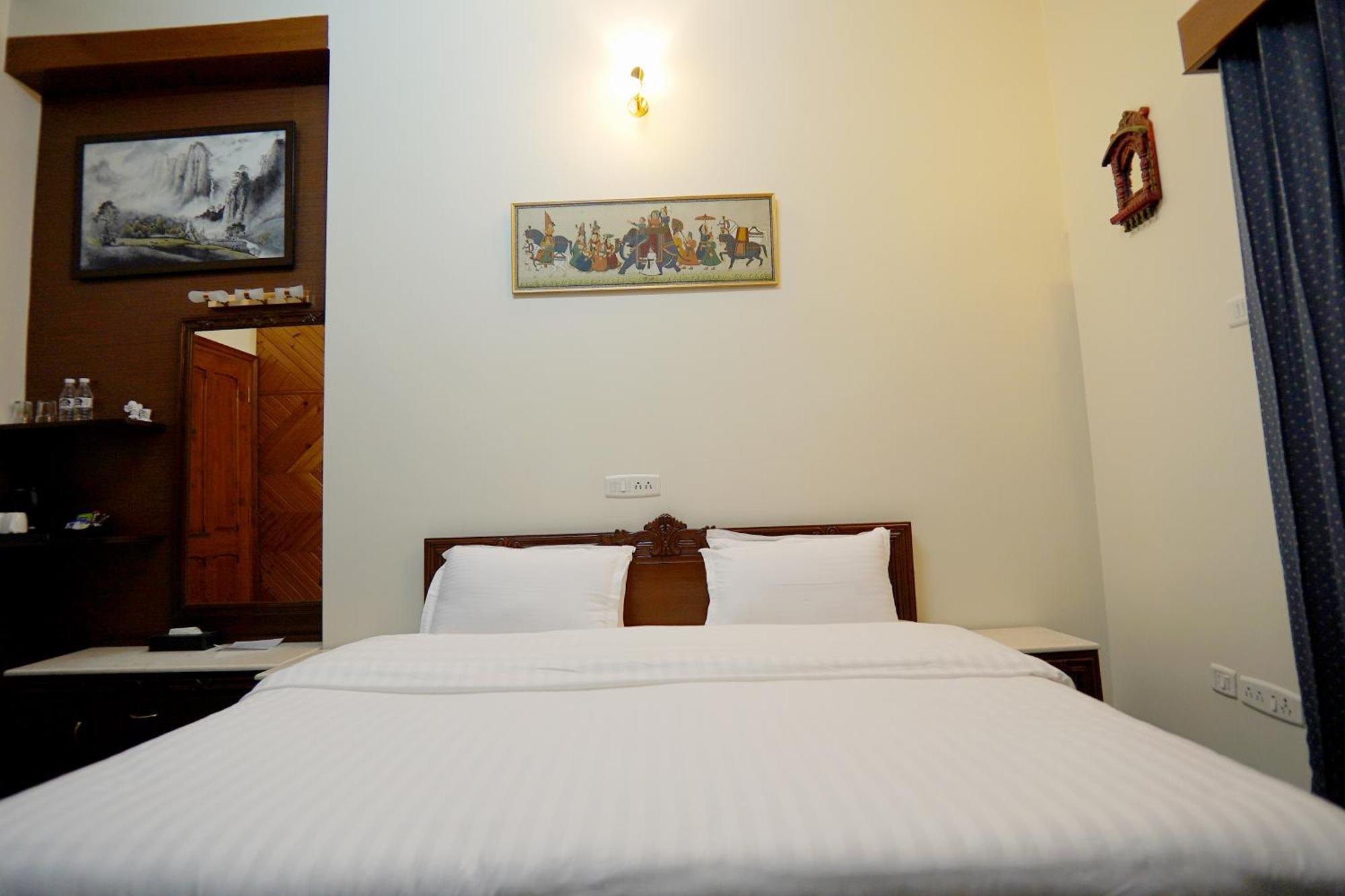 The Edgeworth Bed and Breakfast Shimla Buitenkant foto